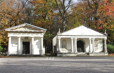 Kabelid Kudjape kalmistu väravas rephoto