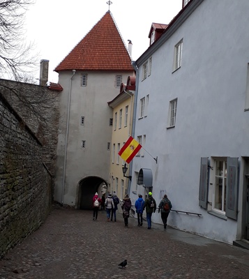 Long leg gate tower, view along Long leg rephoto