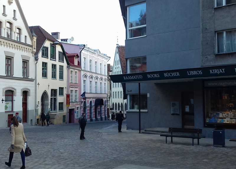 Harju-kuninga street corner. rephoto