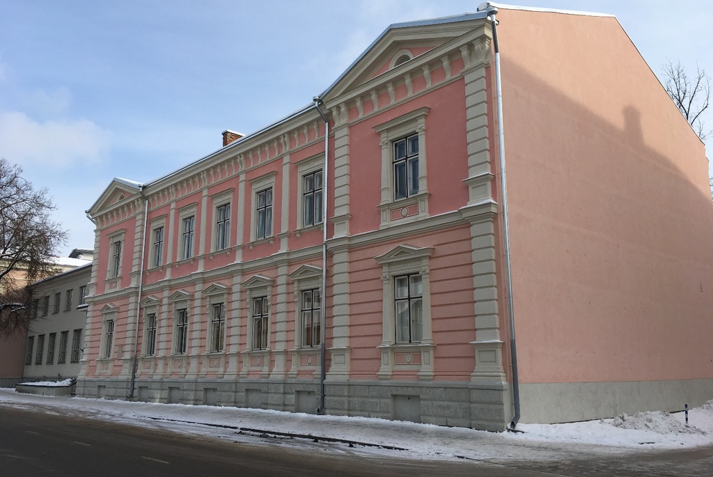 Tartu, Vanemuise 42, built in 1894. Architectural monument. Architect R. Guleke. Fr. The Literature Museum called R. Kreutzwald. rephoto