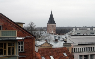 The main building of the University and the church of Jaan from Toomemäe rephoto