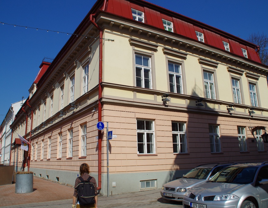 Haldushoone Tartus, vaade nurgalt rephoto