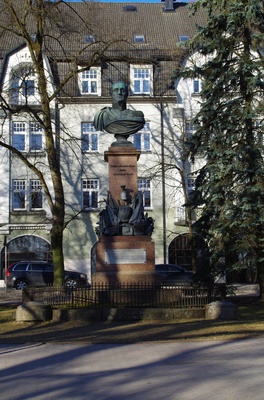 Barklai-denkmal in Dorpat : Barklai ausamma in Tartu rephoto