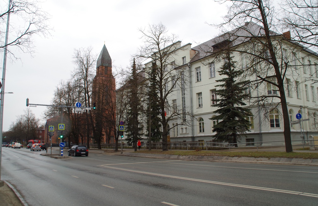 Tartu : Paulus Church and Real School = Dorpat : Paulus-Kirche u. Realschule rephoto