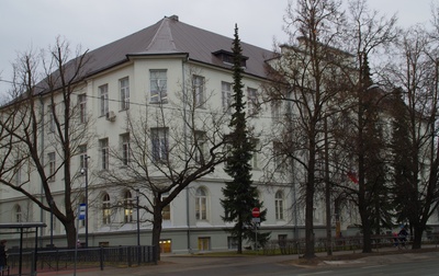 Tartu Estonia : Gymnasium of the Sons = urba knaba gimnazio rephoto