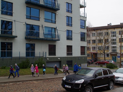 Maja Lille tänav 1 hoovi poolt rephoto