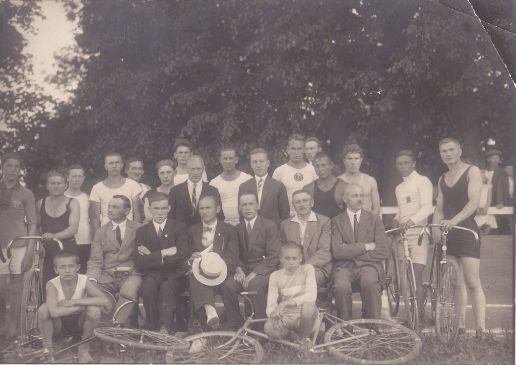 Tartu jalgratturite grupp