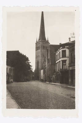 Vaade Laiale tänavale ja Oleviste kirikule Tallinnas  duplicate photo