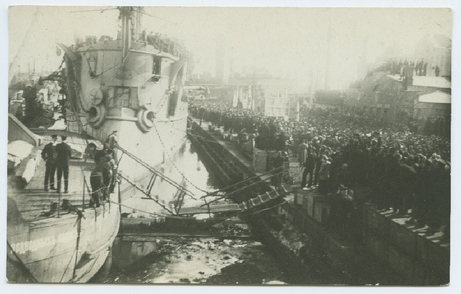 1917. aasta veebruarirevolutsioon, demonstratsioon Tallinna sadamas.