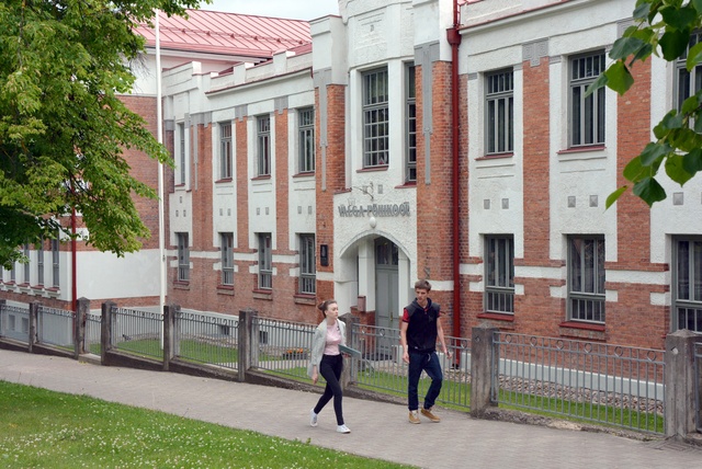 Valga Gymnasium of the Daughters rephoto