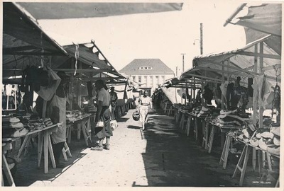 Ees lihaturg, taga pangahoone (arh. A. Matteus). Tartu, 1937.  duplicate photo