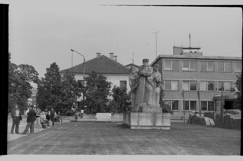 Saaremaa 1919. a. ülestõusu kangelaste mälestussammas