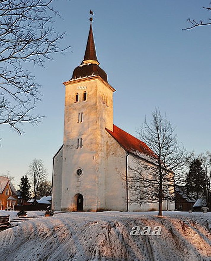 Jaani kirik Viljandis, vaade hoonele edelast rephoto