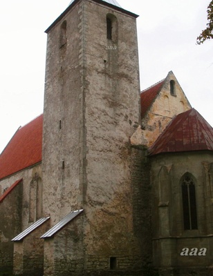 Valjala Martini kirik, vaade hoonele kagust rephoto
