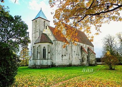 Valjala Martini kirik, vaade hoonele kirdest rephoto