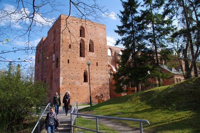We bring ruins in Tartu rephoto