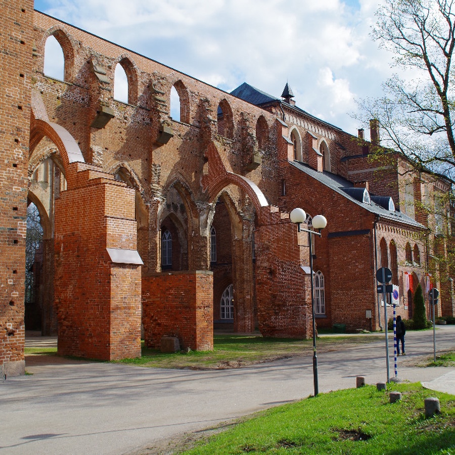 Tartu, the ruins of the Toomkirik. rephoto