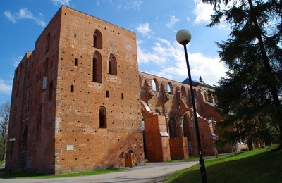 Tartu : Doomevaremed = Dorpat : Domruine rephoto