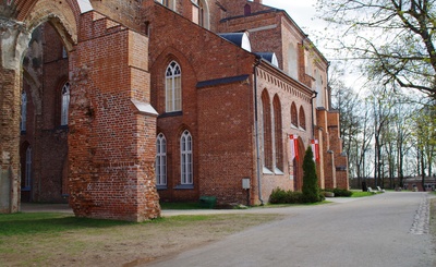 Tartu toomkiriku varemed Toomemäel, ülikooli raamatukogu. 1931. rephoto