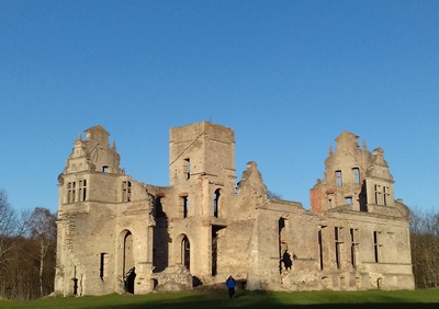 Photo. Ungru loss. Related to the Manite family. Located in Hm 8800:3 rephoto