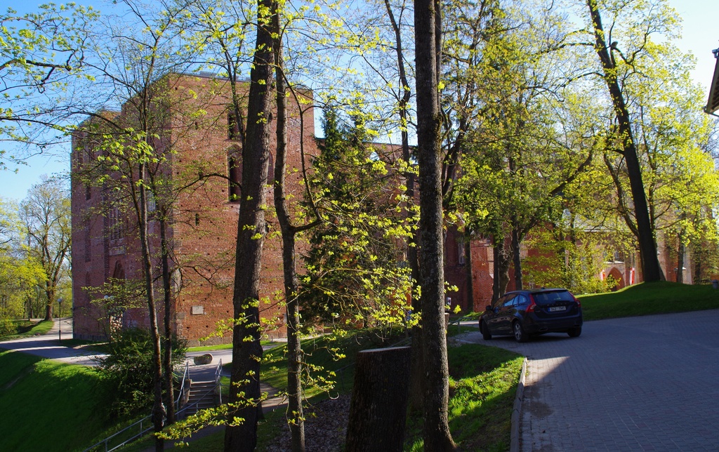 Estonia : ruins of Tartu Toom rephoto