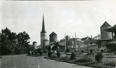 Tallinn, Näituse väljak (Tornide väljak)  similar photo