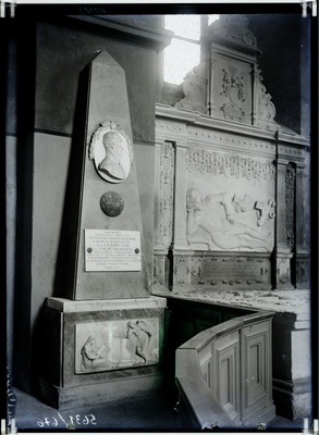 F.Tiesenhauseni hauamonument  duplicate photo