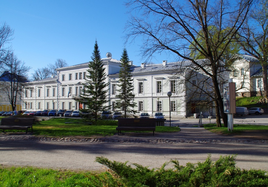 Endine Kliiniline haigla, hilisem Riigikohus Tartus, fassaadivaade. Rek arh J. Kranhals, rek arh K. Winkler rephoto