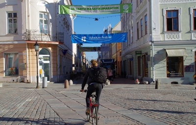 Eesti Vabariigi aastapäev: Vabaduse Ristide (Vabadusristide)  kätteandmine Raekoja platsil. Tartu, 24.02.1924. Foto E. Selleke. rephoto