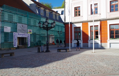 Eesti Vabariigi aastapäev: Vabaduse Ristide (Vabadusristide) väljajagamine. Tartu Raekoja plats, 24.02.1922. rephoto