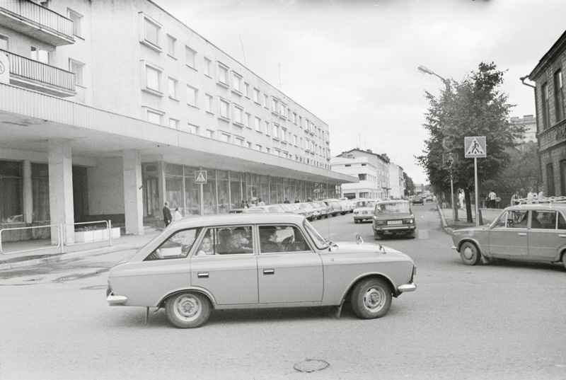 Rakvere. Munakivisillutise uuendamine Turuplatsil