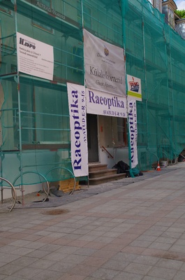 Dionysia 1992, opening of the festival at Raekoja Square; at the forefront with Jüri Lumiste Championship rephoto