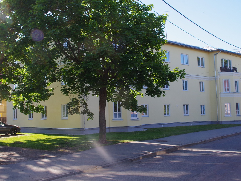 Tartu Linna Tööstuskombinaadi kapitaalmahutustega ehitatud elamu Tähe 102 (hiljem Tähe 54).  1950-1960. rephoto