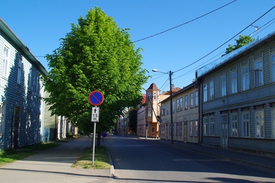 Võru Street early spring rephoto