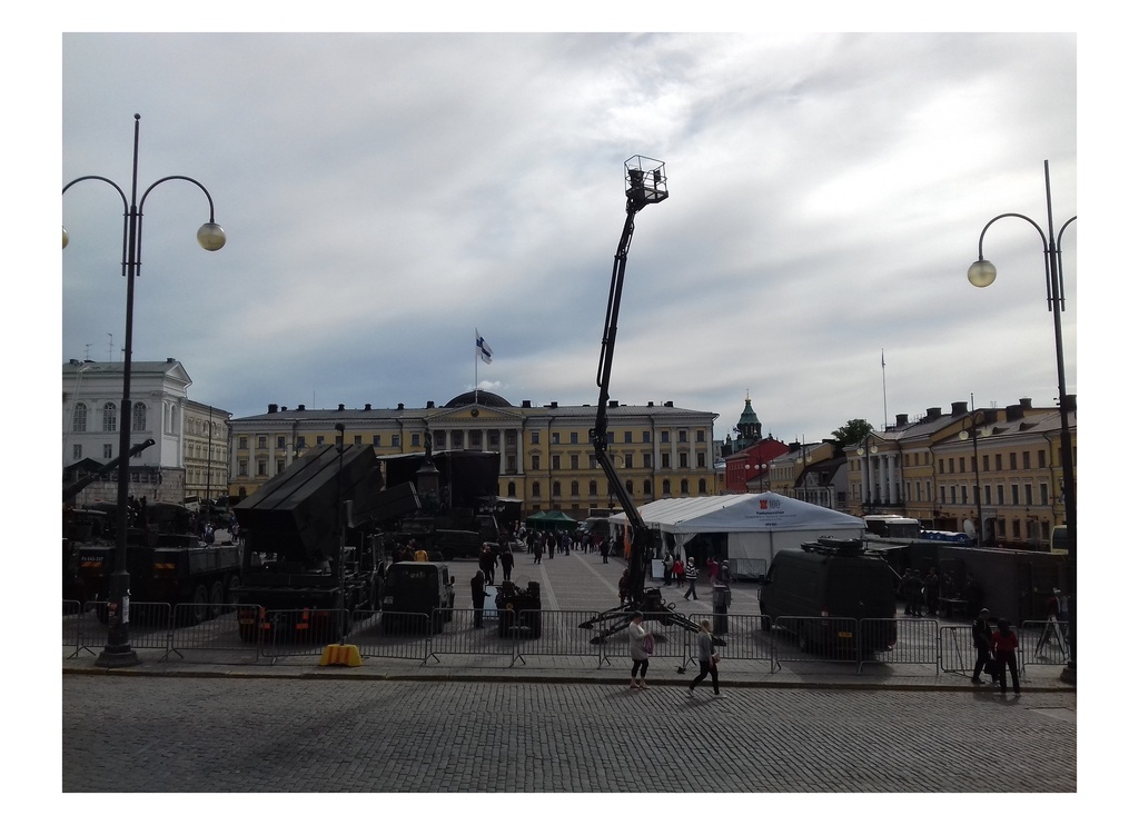 Senateinor Yliopiston, seen from the stairs of the main building rephoto