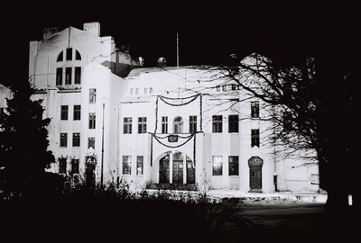 Fotonegatiiv. Eesti Vabariigi aastapäevaks dekoreeritud Pärnu 1939.a.  similar photo