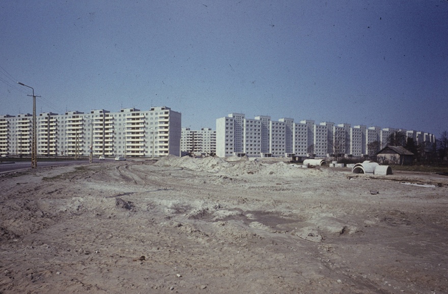 Väike- Õismäe, view of the building and the surroundings in the finishing stage