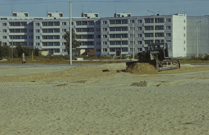 Väike-õismäe, beach building, apartments in the backyard