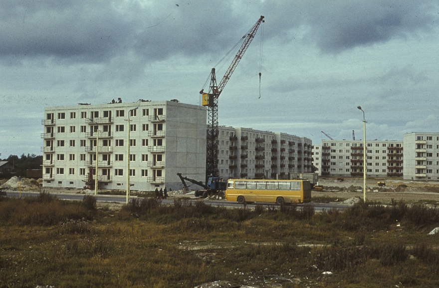 Construction of Väike- Õismäe with a building that is under way