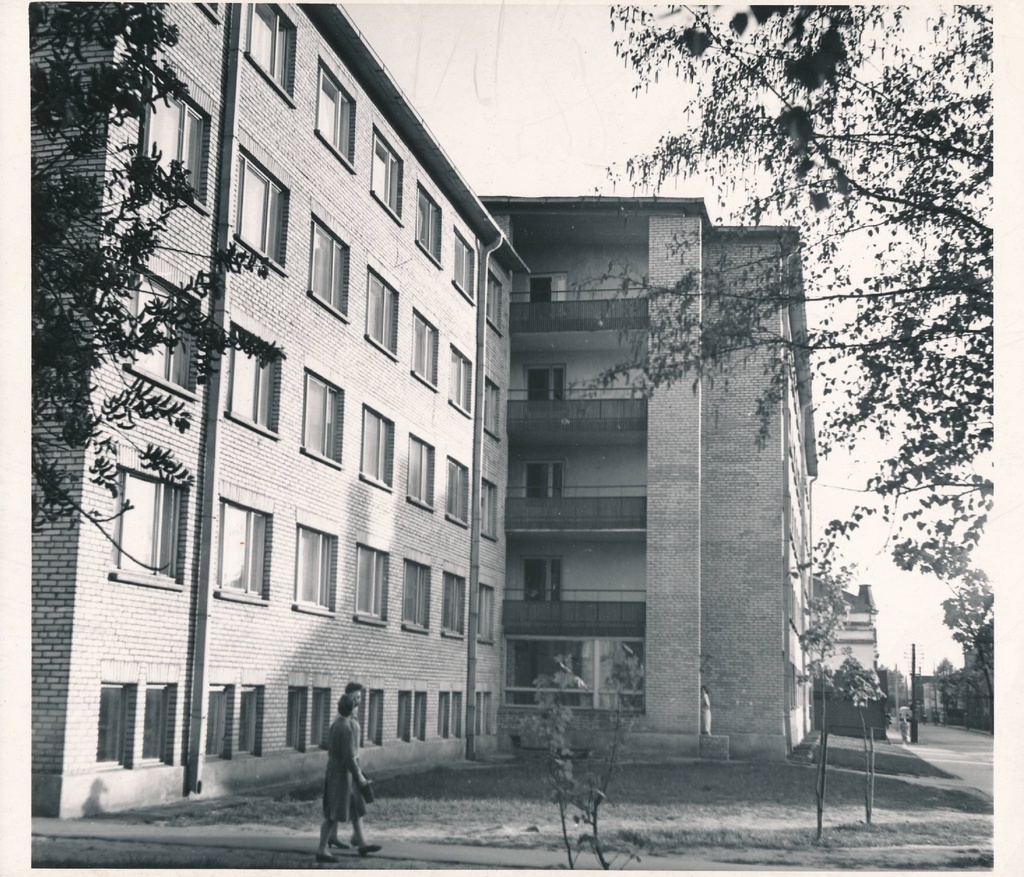 Tartu Ülikool. Ühiselamu Tiigi tn 14. 1960ndatel.