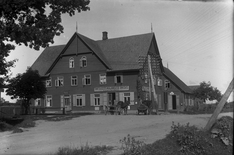 Tartu Eesti Majanduse Ühisus. Räpina osakonna hoone, Riide ja moeäri. B. Kiudosk