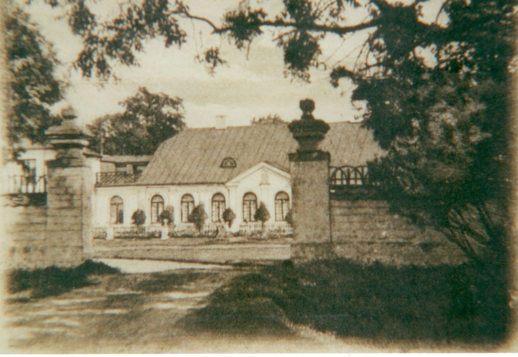 Kuivastu mõis