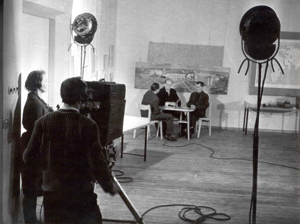 Foto. Televisioonifilmi  "Võru" väntamisest Võru rajooni kultuurimajas "Kannel" 1965.a.