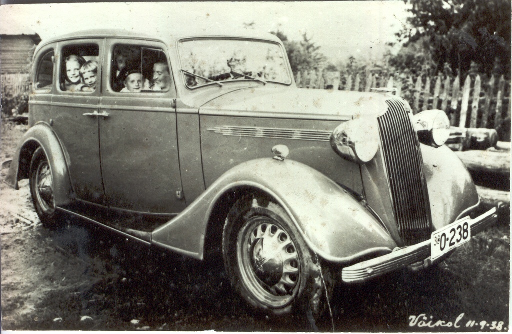 Foto (Negatiiv) Sõiduauto Wauxhall 0-238 11.septembril 1938.a. Oraval Väikol.
