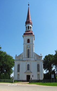Räpina Miikaeli kirik, vaade põhjast. Tornikiiver Reinhold Guleke rephoto