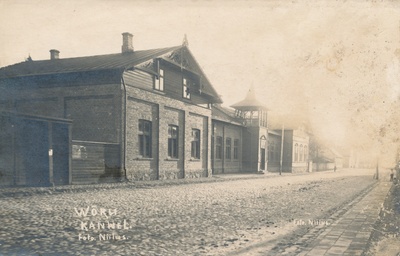 Foto.Võru  "Kandle" seltsi maja tänapoolne osa XX sajandi algul. Jaan Niiluse foto.  duplicate photo