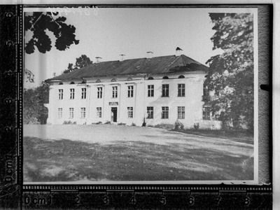 Varangu mõis (Warrang), härrastemaja õuekülg 1937. Koeru khk  duplicate photo