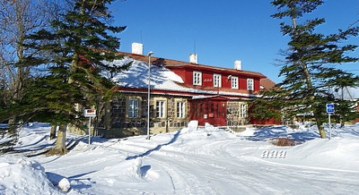 Kõrgessaare vallamaja, fassaadivaade rephoto