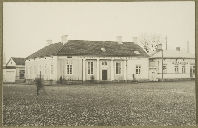 National-Osake-Panki building on the side of the tower