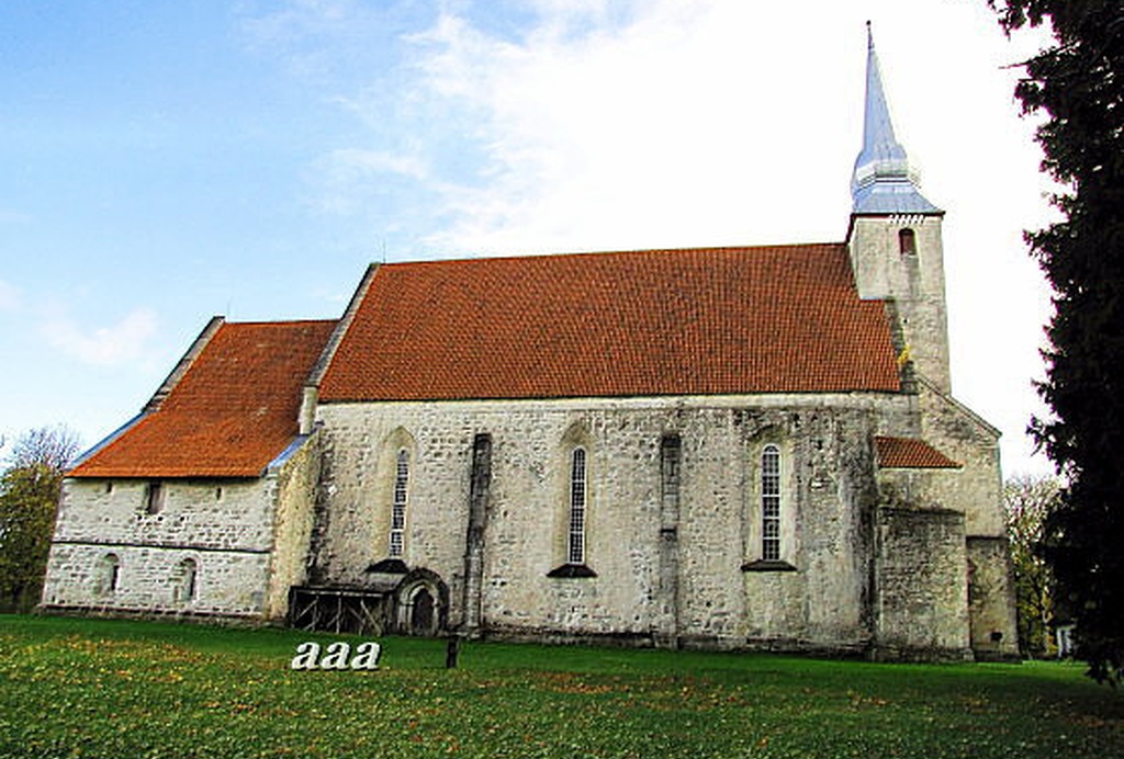 Kaarma kirik - vaade põhjast rephoto